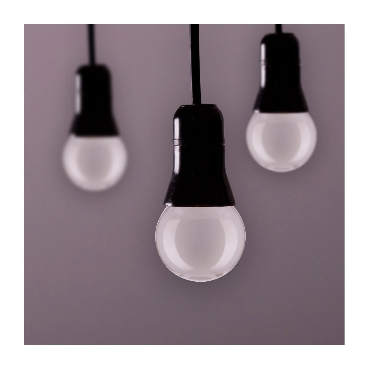 2Pk - Satco 4.5w G16.5 LED E26 Medium Base 5000K 120v White Finish Bulb